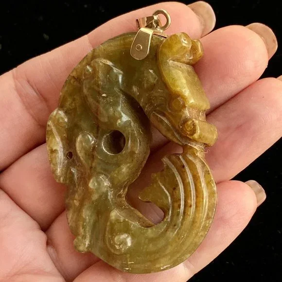c1976 Seahorse Dragon Asian Carved Brown Jade Stone Pendant 14k Gold Bail